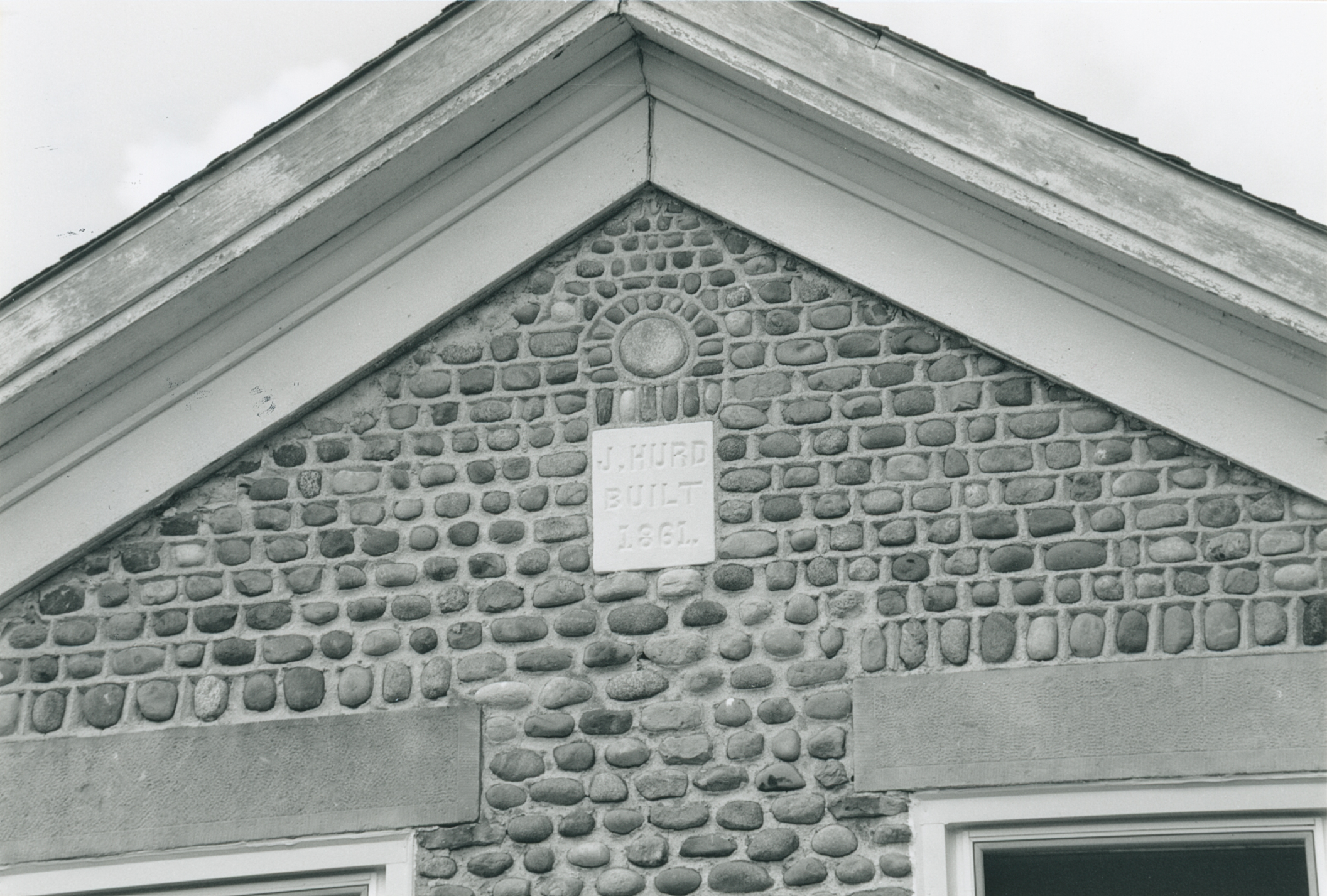 Hen-1 7632 N Meridian Rd 1